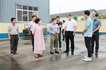 网库集团高管与荆州区委领导考察天地豪门国际新材料集团