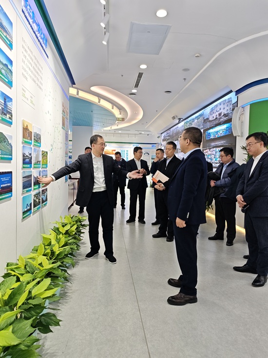 c69eccdd6f334f7db45f1a400a79dcf4