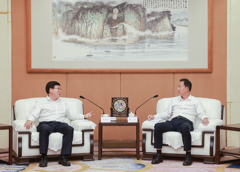 cd5a100d957f4041b02b04eb12bcfbd3